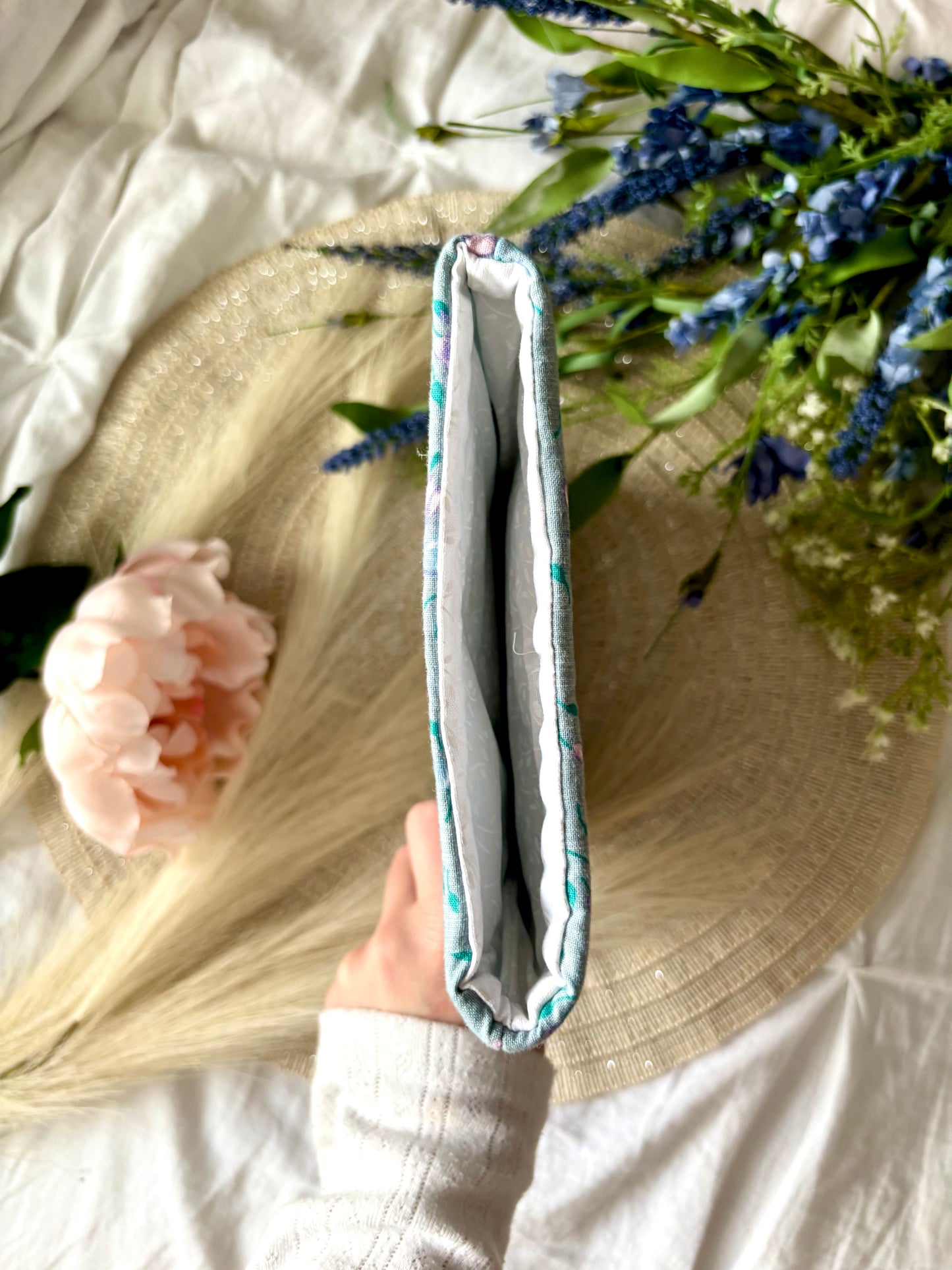 Lenora Kindle Sleeve