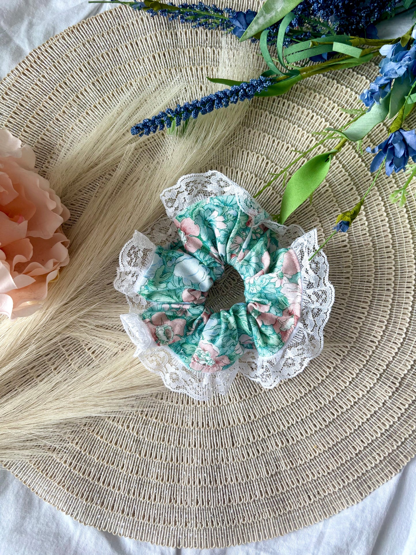 Isadora Scrunchie