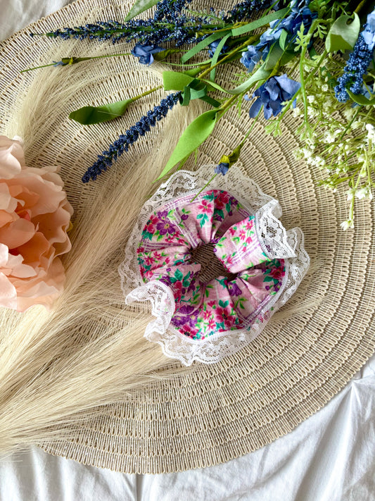 Laverna Scrunchie