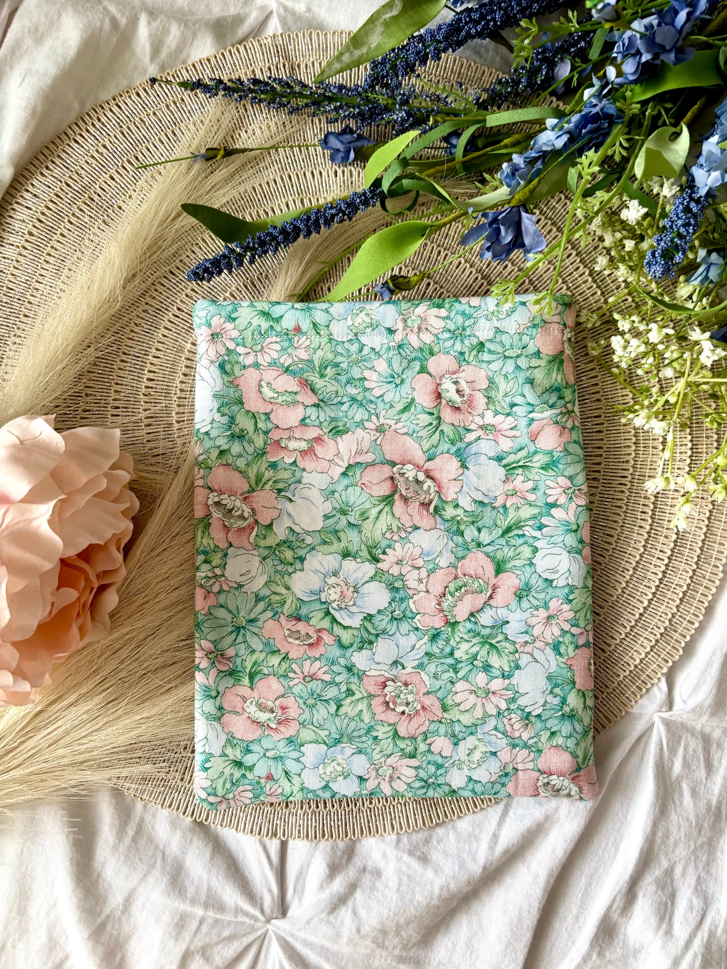 Isadora Kindle Sleeve