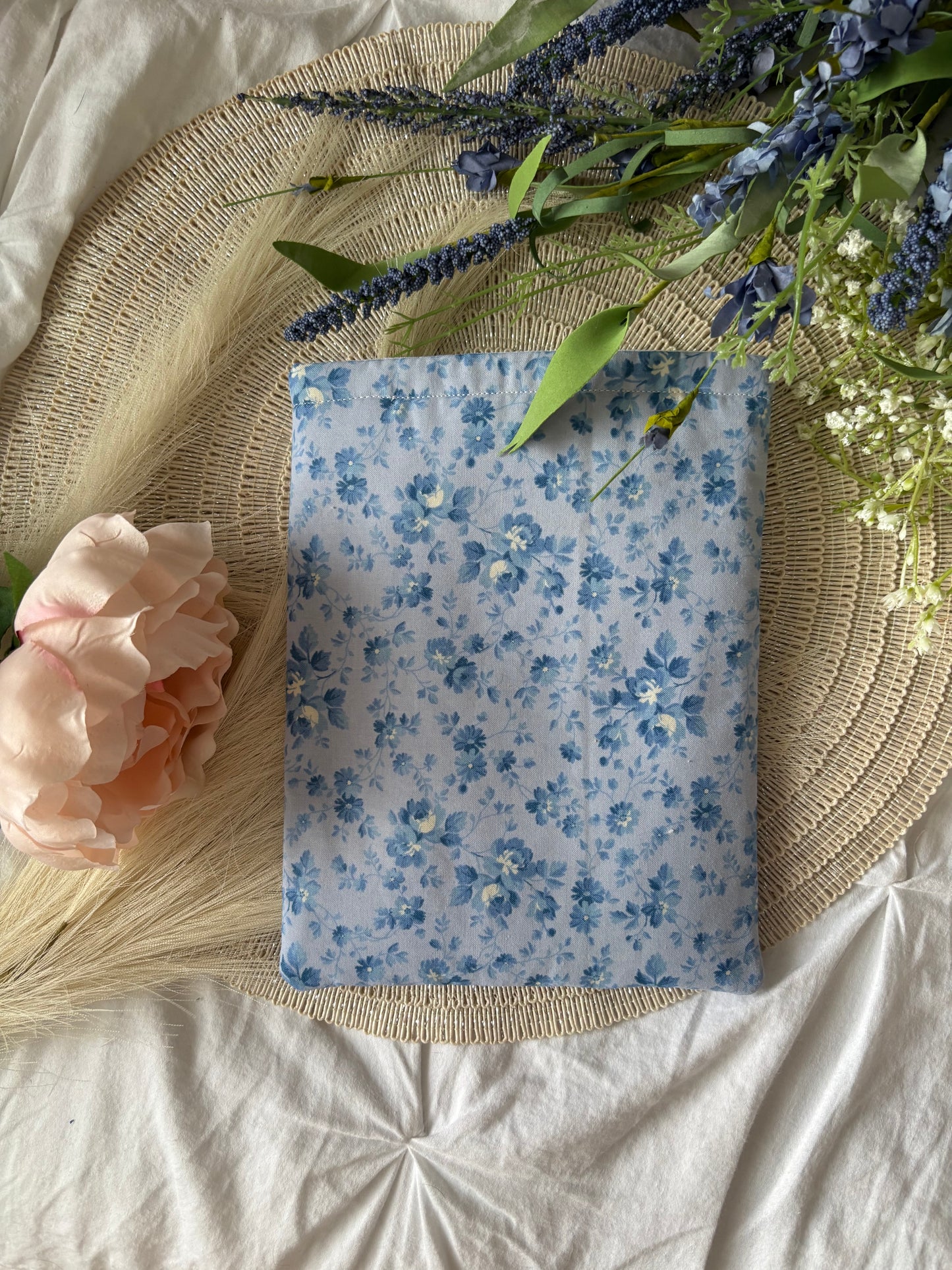 Delphine Kindle Sleeve
