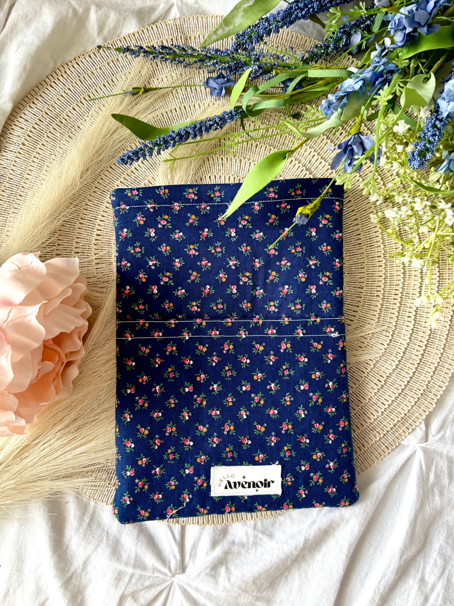 Theodosia Kindle Sleeve