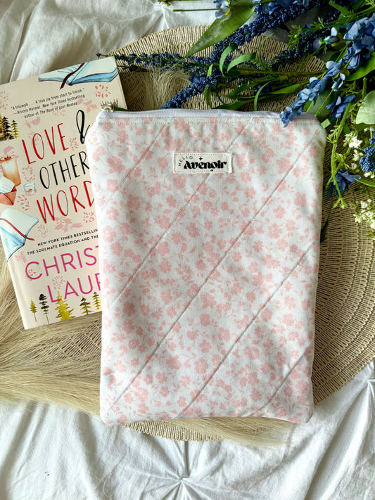 Lola Book Sleeve